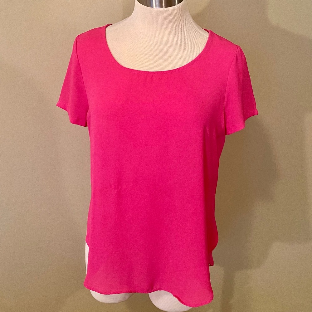 Dainty Hooligan Scoop Neck Tee | Size M